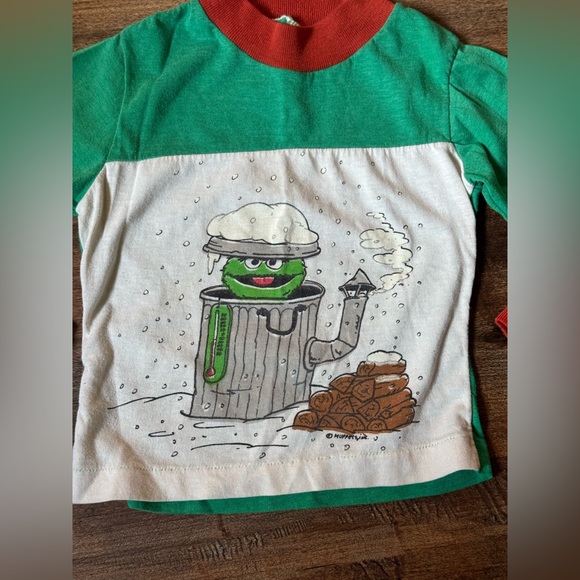 80’s vintage Oscar the grouch shirt - Picture 3 of 4
